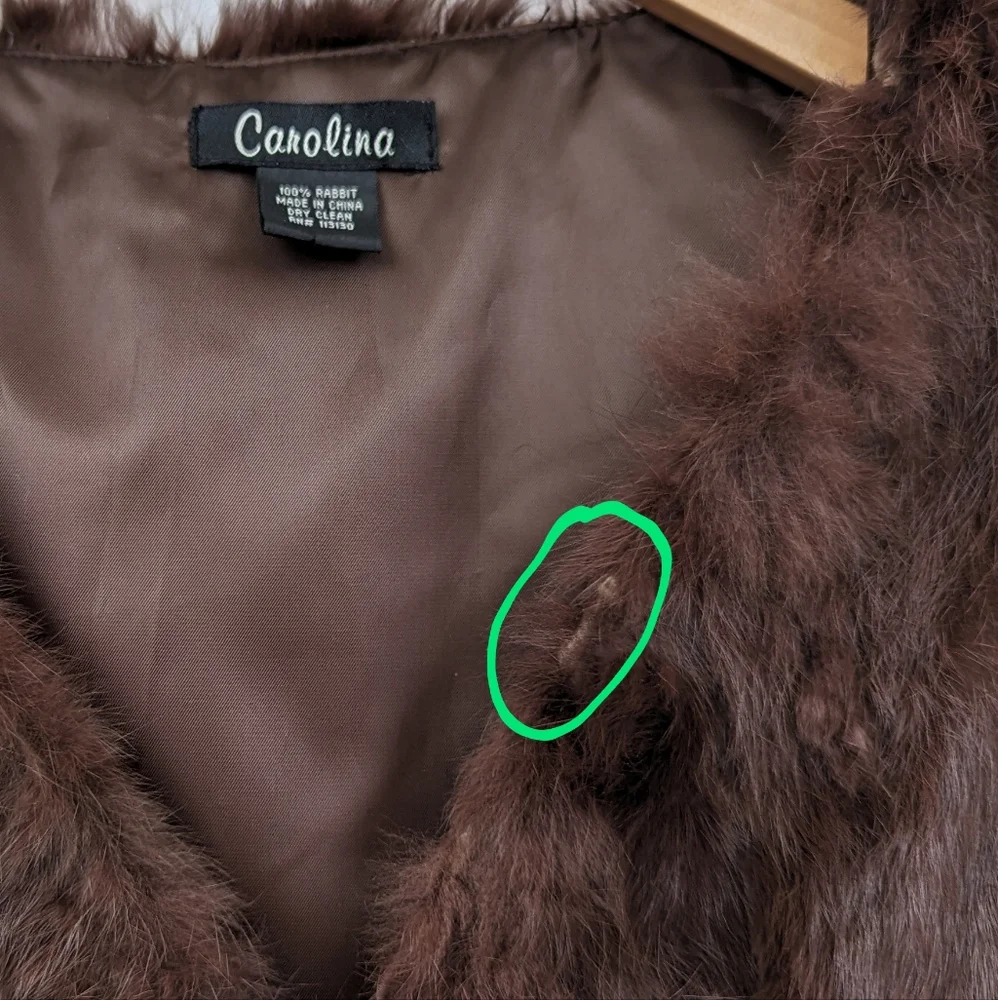 Rabbit Fur Capelet Wrap Satin Lined Buckle Clasp Vintage Formal Elegant Luxury